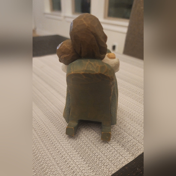 Willow Tree The Quilt Figurine in Blue & Brown - Picture 3 of 8